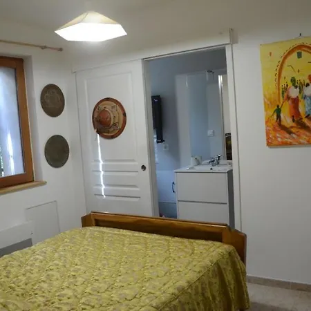 Vakantiehuis Violette Saint-Pierre-de-Trivisy